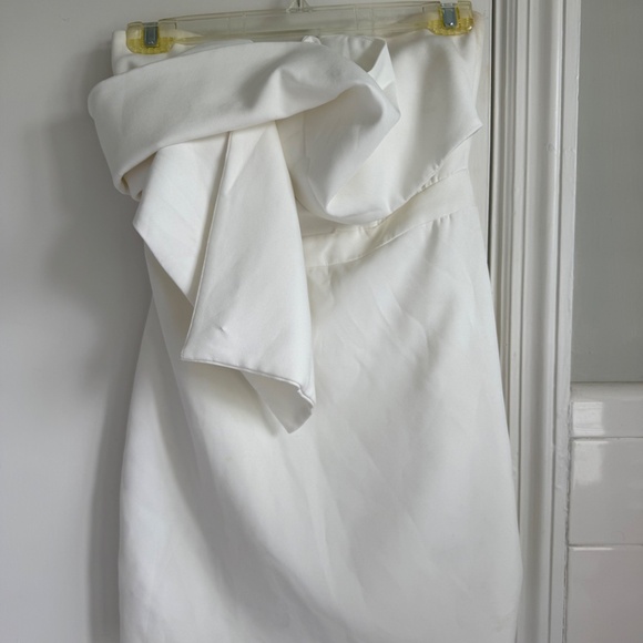 DO+BE Zola One Shoulder Twist Mini Dress - Picture 2 of 3